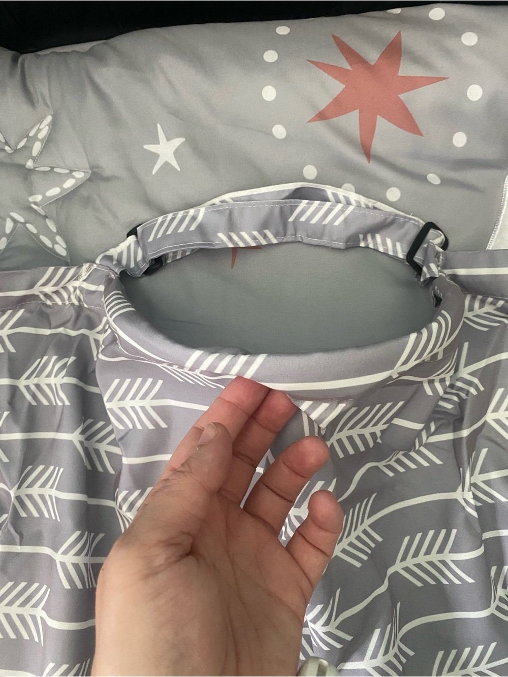 Gray Arrow-Print breastfeeding Cover with Adjustable Neck